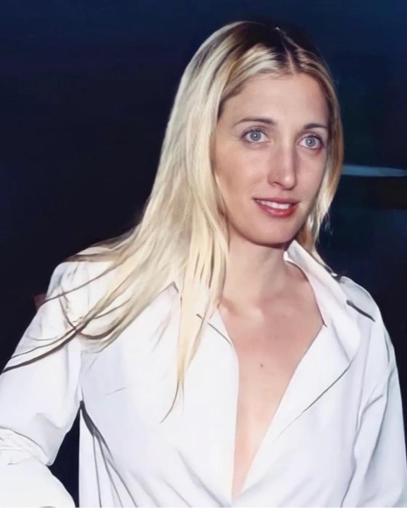 小肯尼迪夫人：漂亮有品位，飛機失事和丈夫姐姐一同殞命，才33歲