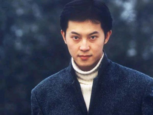 2021年，這五個著名演員都發福了，王一博、郭京飛、阿嬌上榜