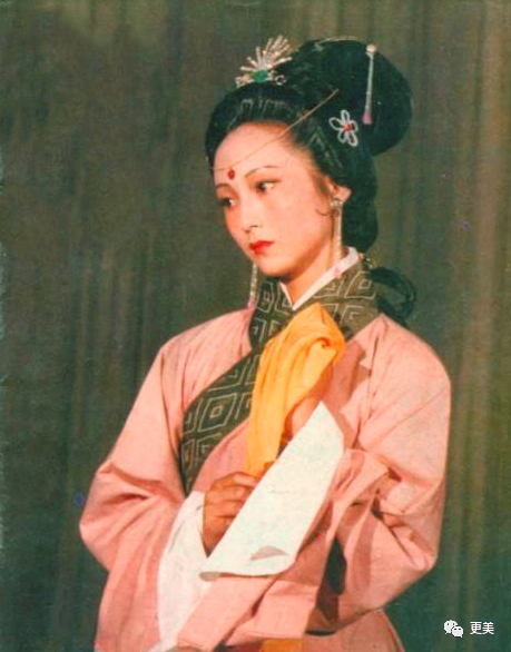 關曉彤要氣死了吧！不光被娜扎豔壓，還遭N個大美人拉踩···