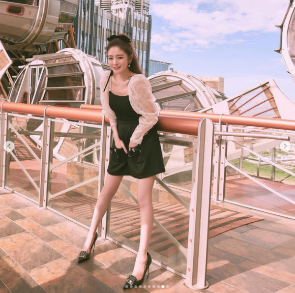 防腐劑美顏!41歲安以軒逆齡開外掛,生兩胎依舊少女感滿滿 防腐劑美顏!41歲安以軒逆齡開外掛,生兩胎依舊少女感滿滿