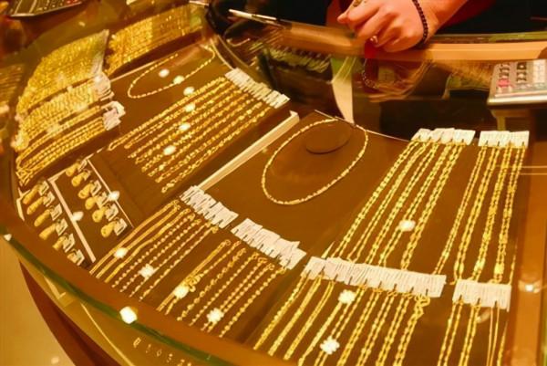 抖音直播間的那些“坑”，看看主播都是怎麼忽悠你的