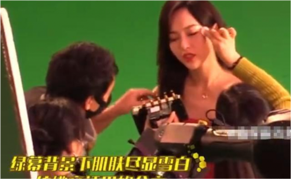 38歲唐嫣婚後被羅晉寵成少女!穿全粉look少女感爆棚,可惜太瘦了 38歲唐嫣婚後被羅晉寵成少女!穿全粉look少女感爆棚,可惜太瘦了