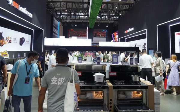 億田攜手京東家電開啟“星火計劃”,一舉斬獲“卓越運營獎” 億田攜手京東家電開啟“星火計劃”,一舉斬獲“卓越運營獎”