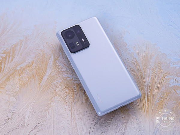 送禮不想太“寒磣”？這四款高顏值機型送出去倍有面子