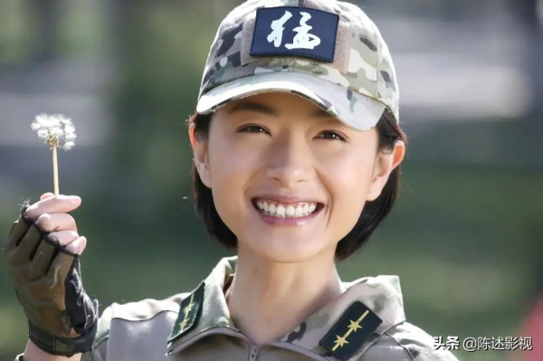 演軍人不招吐槽的女星,只服這8位,顏值高不說,還最具軍人氣質 演軍人不招吐槽的女星,只服這8位,顏值高不說,還最具軍人氣質