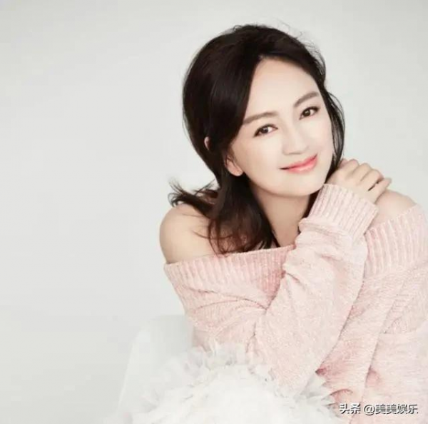 “任嘉倫後媽”37歲嫁華誼副總,天后王菲當伴娘,老公股份都給她 “任嘉倫後媽”37歲嫁華誼副總,天后王菲當伴娘,老公股份都給她