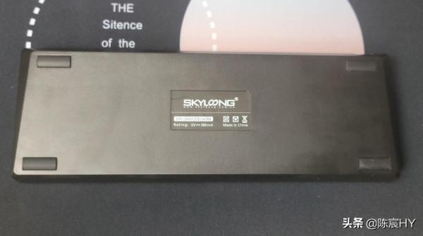 小呆蟲Lite Gasket機械鍵盤深度測評：極致靜音是如何練成的？