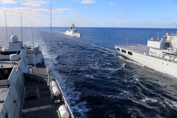 日本海風波不斷，美國想闖入，而韓國最關心的卻是給日本海改名？