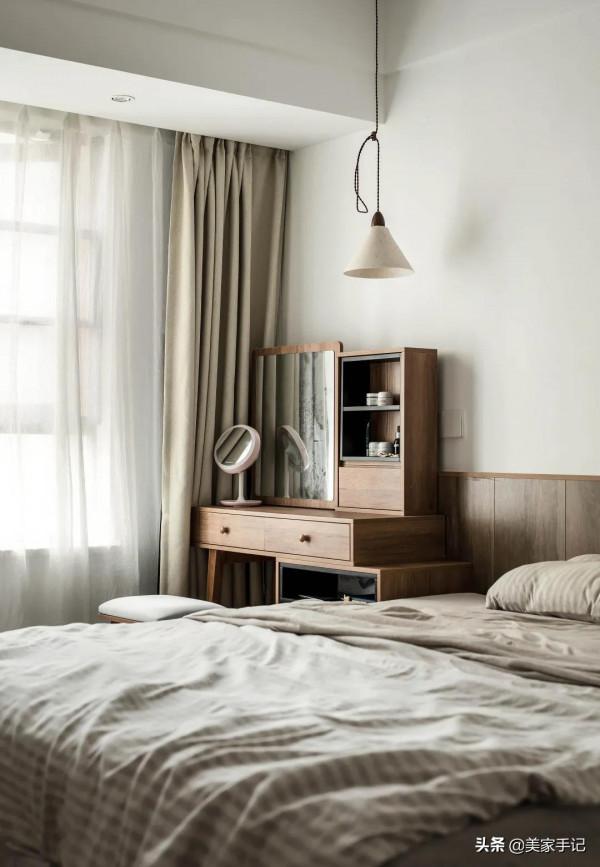 她家不豪華,可還是進門就把我迷住,白牆、原木、少造型,太美了 她家不豪華,可還是進門就把我迷住,白牆、原木、少造型,太美了