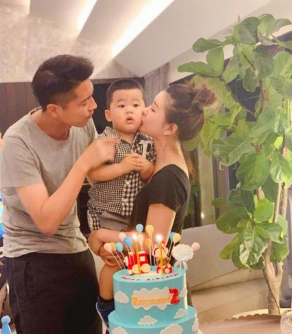 10位情史乾淨的內地女星,把生活過成偶像劇,有人與初戀相守47年 10位情史乾淨的內地女星,把生活過成偶像劇,有人與初戀相守47年