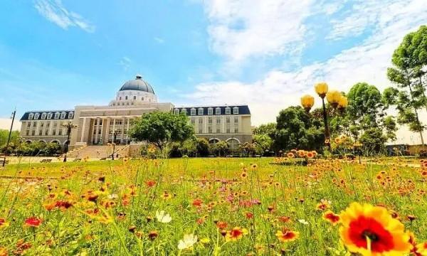 民辦高教帝國兇猛:市值力壓新東方,學生數秒殺北大清華 民辦高教帝國兇猛:市值力壓新東方,學生數秒殺北大清華