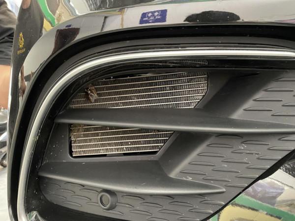 這次翻車了!賓士GLS450動感改豪華版包圍,完爆副廠件 這次翻車了!賓士GLS450動感改豪華版包圍,完爆副廠件