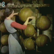 23張罕見照,蘇聯造的原子彈比美國的還大,夢露坐在地球儀上 23張罕見照,蘇聯造的原子彈比美國的還大,夢露坐在地球儀上