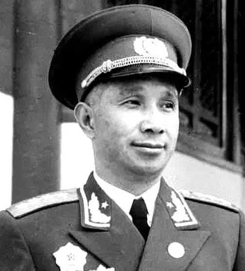 三野開國將軍眾多,建國後誰在軍隊中發展得最好?職務和陳帥平齊 三野開國將軍眾多,建國後誰在軍隊中發展得最好?職務和陳帥平齊