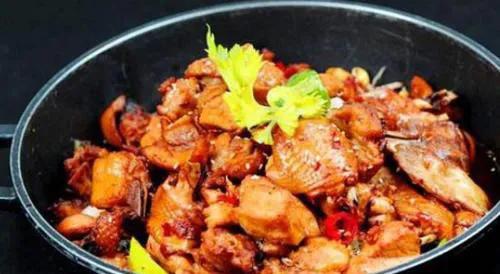 冬季減肥頓頓吃蔬菜容易感冒，多吃鮮香菜，補充營養強健體質