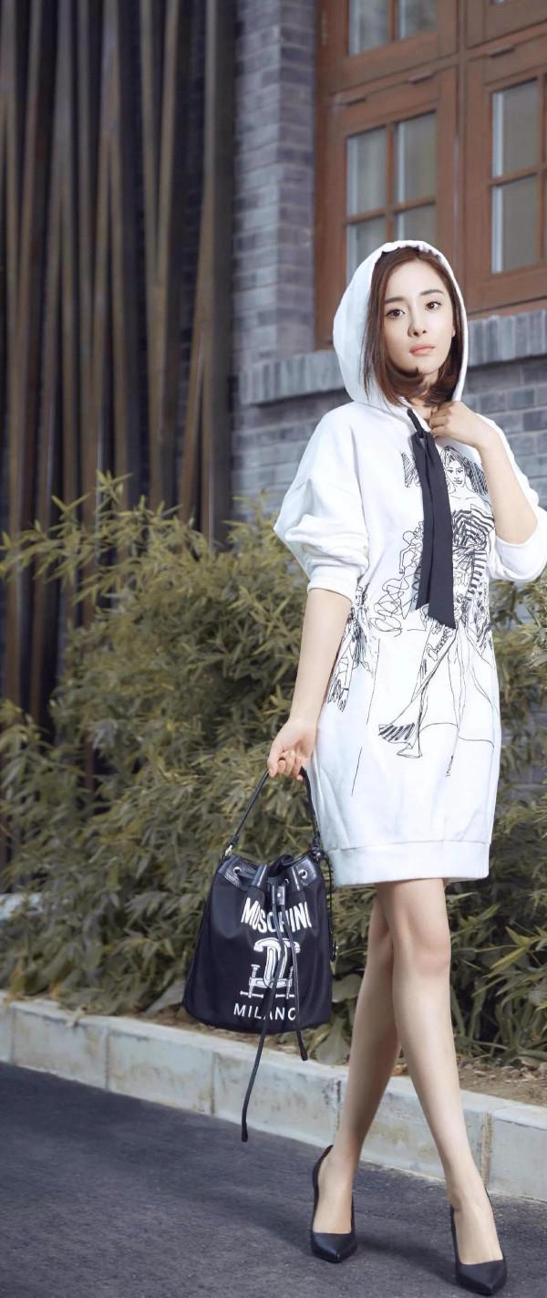 楊冪：優雅迷人，仙氣飄飄