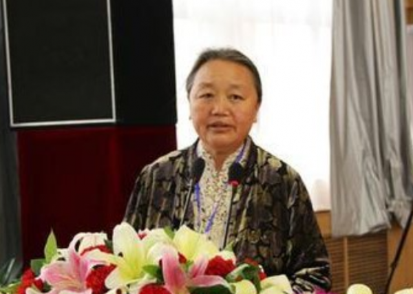 甘肅女富豪雷菊芳,身家高達120億,卻穿著樸素,為人十分低調 甘肅女富豪雷菊芳,身家高達120億,卻穿著樸素,為人十分低調