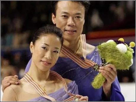 申雪趙宏博是我國冰滑雙料冠軍，退役後從事冰滑教練和管理工作