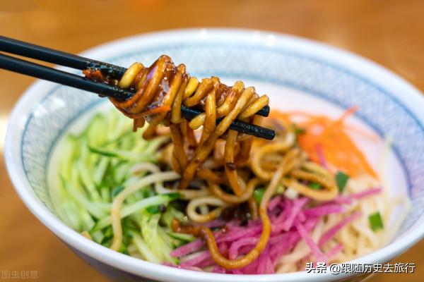 北京真的是美食荒漠嗎？來嚐嚐這些京味小吃，應該能掃走你的偏見