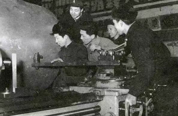 59年宋任窮女兒報考哈軍工，向周總理控訴陳賡，總理大讚：有出息