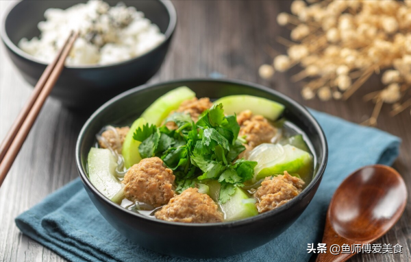 7種富含水分的食材,冬天要多吃,補充水分,面板水嫩顯年輕 7種富含水分的食材,冬天要多吃,補充水分,面板水嫩顯年輕