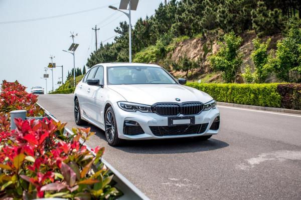 缺點不少,套路也多-寶馬325iM運動曜夜提車記 缺點不少,套路也多-寶馬325iM運動曜夜提車記