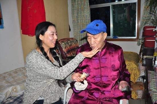 46歲女保姆被72歲奇葩大爺氣走,坦言,再也不伺候這種事多的老人 46歲女保姆被72歲奇葩大爺氣走,坦言,再也不伺候這種事多的老人