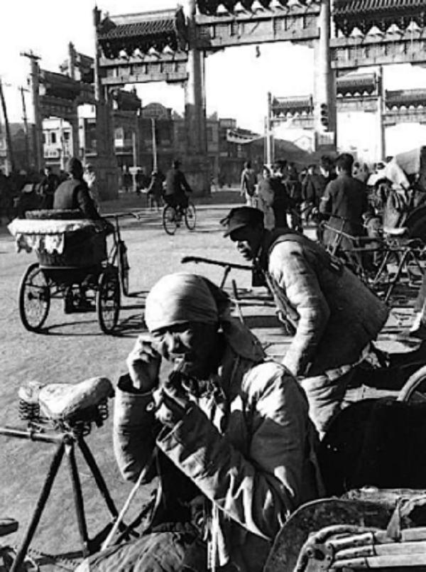 1946年，宋時輪在北平的軍調部遇襲，幕後主謀與軍統戴笠之死有關