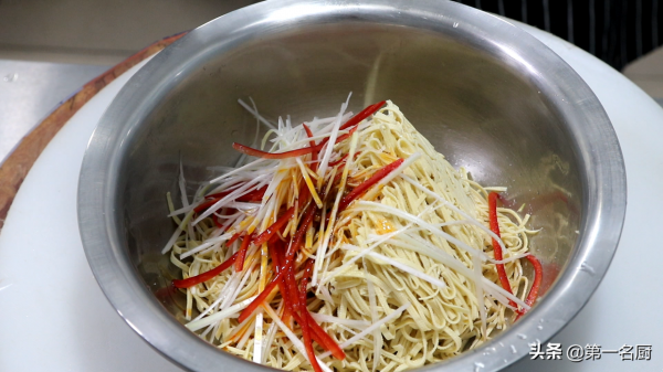 過年了，教你4道解膩小冷盤，端上桌比大魚大肉還搶手，太好吃了