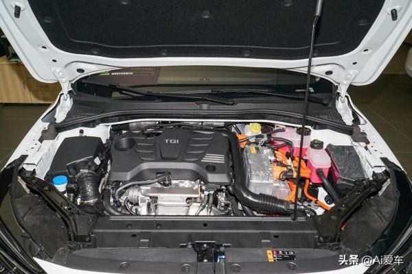 1.1L低油耗燃92號油，便宜好養大空間三廂家轎，帶你看榮威ei6 MAX