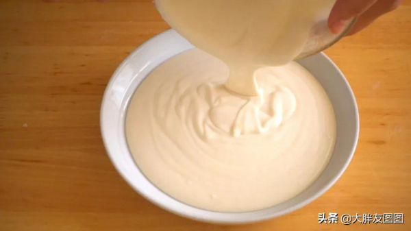 帶去上班一下子就沒了,糯嘰嘰的花生餈,不要烤箱,在家就能做 帶去上班一下子就沒了,糯嘰嘰的花生餈,不要烤箱,在家就能做