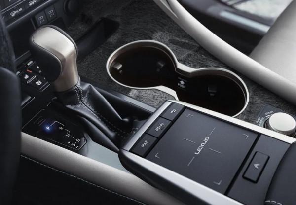 大排量V6加混動，油耗6個，純進口車型，帶你看雷克薩斯RX