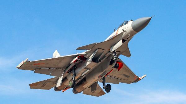 史無前例！原本代號殲-11C的中國首款艦載機，為何後來變成殲-15