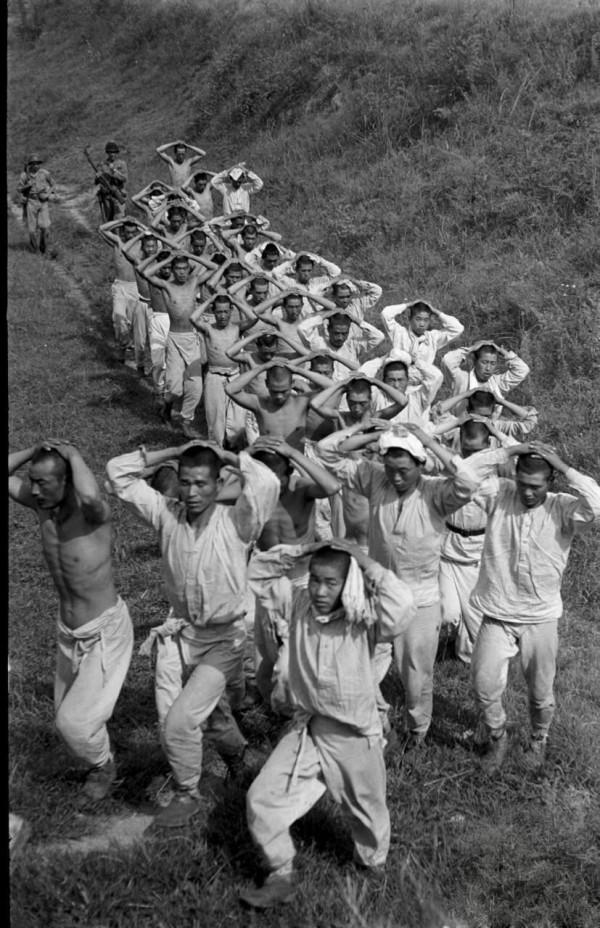 133門大口徑炮狂轟敵人陣地，聯合國軍傷亡2.5萬，杜魯門被迫下臺