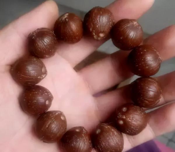 紫金鼠、橄欖核、猴頭，光珠手串哪個最貴？