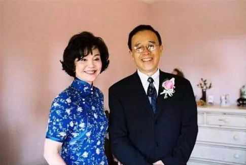 歸亞蕾：和初戀攜手56年，2個洋女婿改變了我