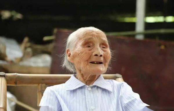 清朝00後朱鄭氏:121歲仍然健在,六世同堂,她為什麼這麼長壽 清朝00後朱鄭氏:121歲仍然健在,六世同堂,她為什麼這麼長壽