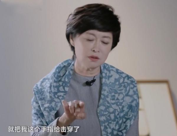 央視主播敬一丹：退休生活有淚水，把母親的1700封信寫成一本書