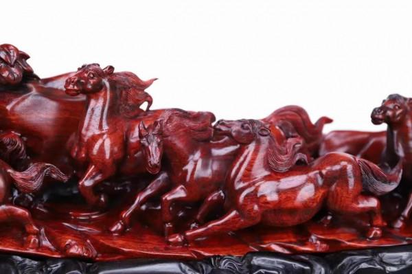 紫檀一木雕八駿騰飛！好漂亮的手工雕刻作品！如此手藝，誰不愛？