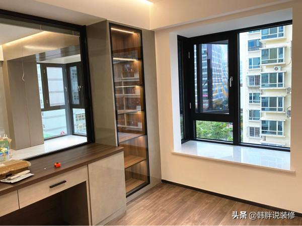 130㎡新房硬裝剛結束，還沒傢俱和軟裝，進門就是客廳真少見