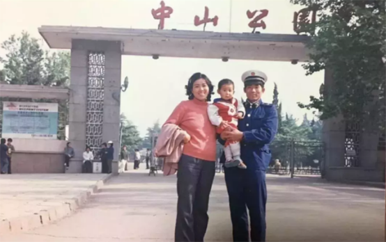 上陣父子兵！潛艇兵王王昌來服役35年，兒子是他的“頂頭上司”