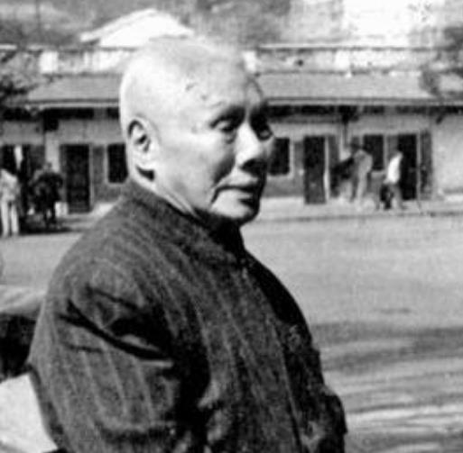 國軍少將莫雄冒死送絕密情報，建國後毛主席叮囑葉劍英：務必找到