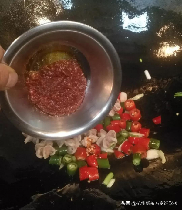 九道酒樓口碑菜品，時令應季，特別實用