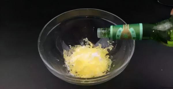 白色羽絨服、毛衣發黃變髒?這樣洗的跟新的一樣!太實用 白色羽絨服、毛衣發黃變髒?這樣洗的跟新的一樣!太實用