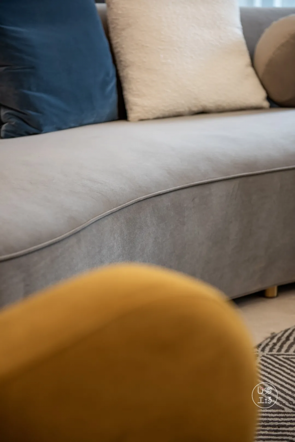 花13W僅做軟裝?以真皮+天鵝絨打造天湖灣149㎡三代同堂之家 花13W僅做軟裝?以真皮+天鵝絨打造天湖灣149㎡三代同堂之家