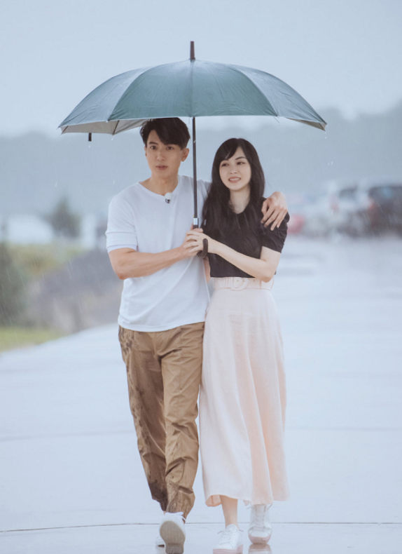 吳尊素人老婆原來這麼美,溫婉大方又有氣質,顏值不輸女明星 吳尊素人老婆原來這麼美,溫婉大方又有氣質,顏值不輸女明星