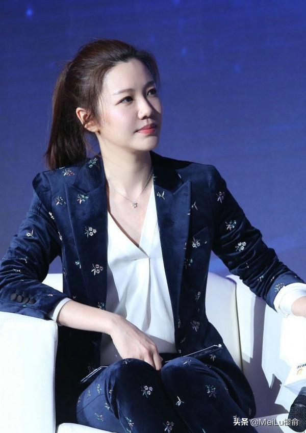 劉語熙爽朗的性格，太適合當主持人了，主持界的女神