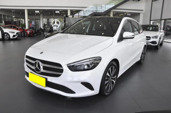 實拍賓士B級，內飾豪華、配置豐富，24&period;38萬起售，值得入手嗎？