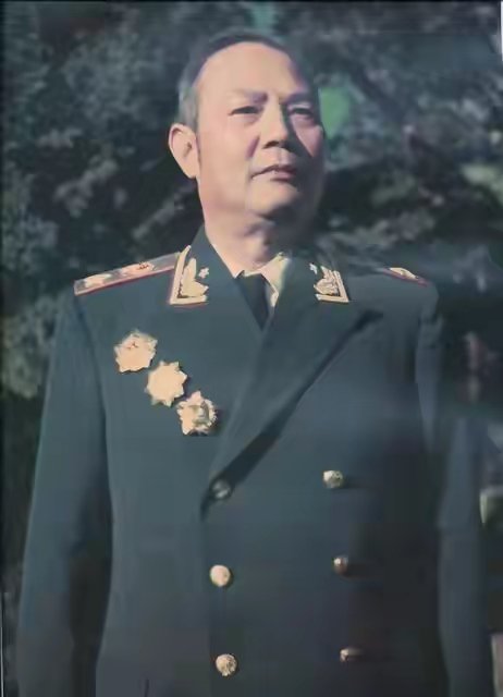 70支紅軍首任軍長軍銜全覽:6元帥,3大將,2上將,1少將 70支紅軍首任軍長軍銜全覽:6元帥,3大將,2上將,1少將