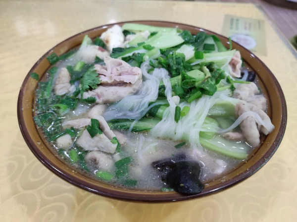 來西安的大唐不夜城之前，我這輩子沒見過那麼多的人